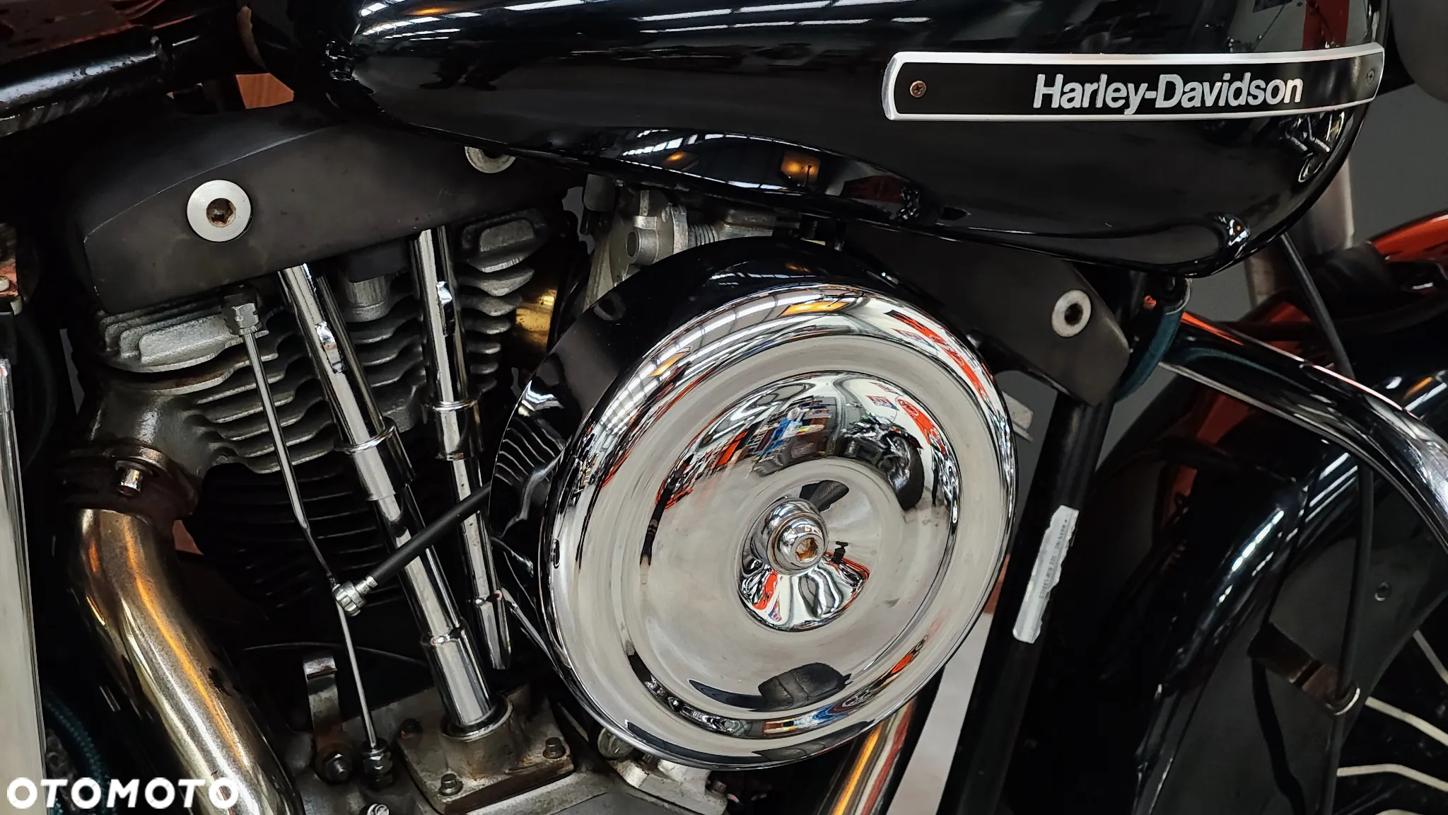 Harley-Davidson FLH Electra Glide - 31