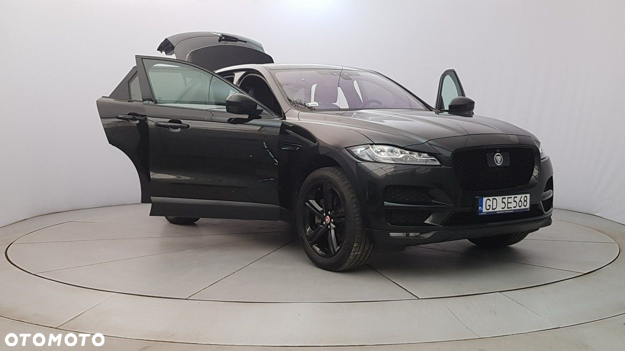 Jaguar F-Pace - 9