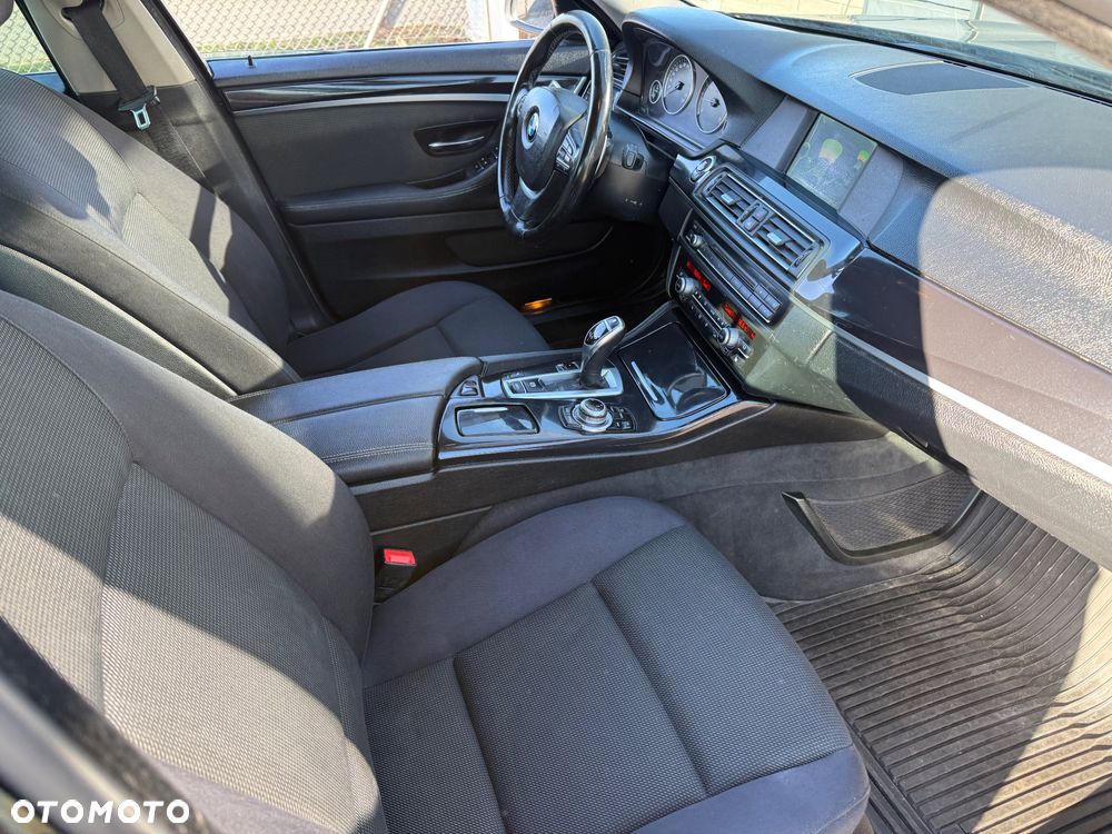 BMW Seria 5 520d Sport-Aut - 20