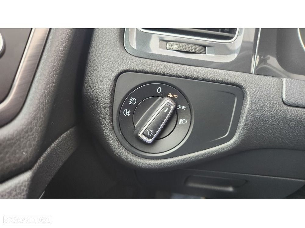 VW Golf Variant 1.6 TDi Confortline - 10