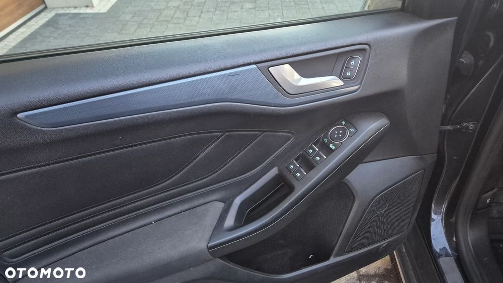 Ford Focus ver-1-0-ecoboost-mhev-active-x - 13