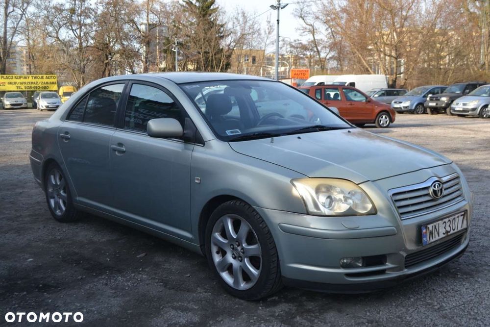 Toyota Avensis - 2