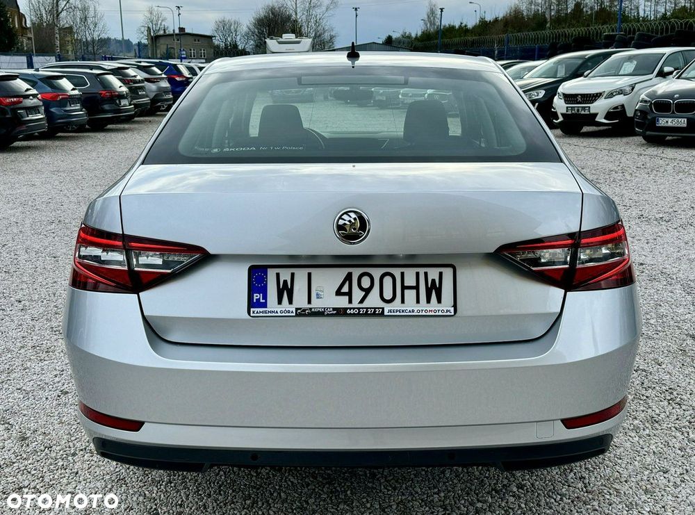 Skoda Superb 2.0 TDI SCR Ambition - 8