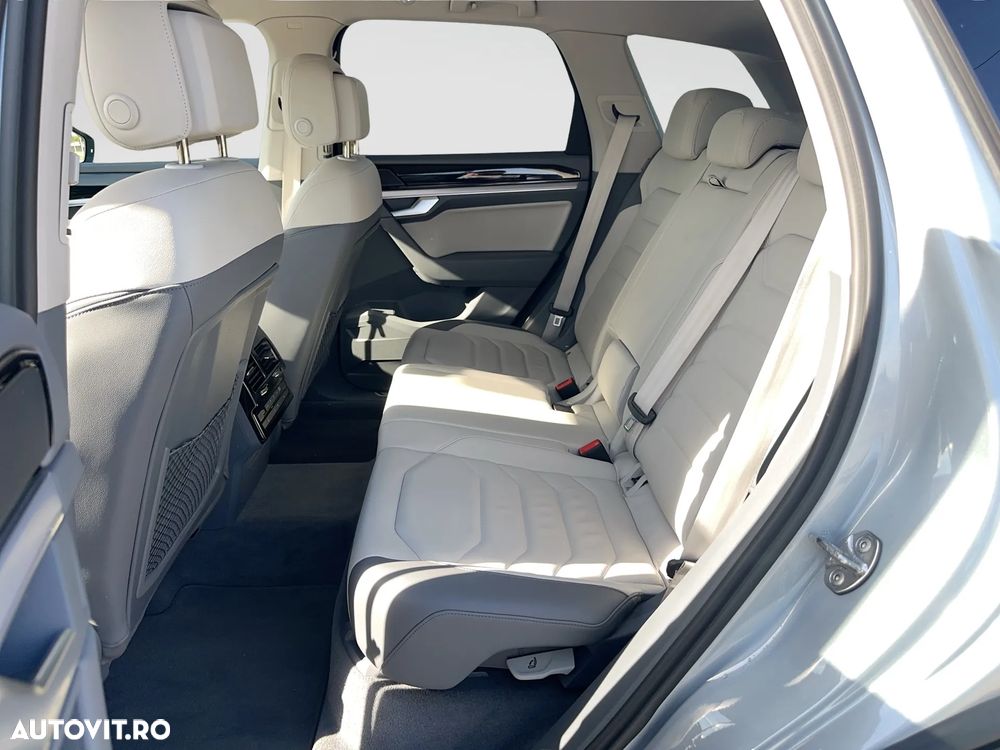 Volkswagen Touareg V6 TDI 4MOTION Elegance - 15