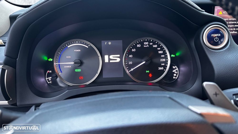 Lexus IS 300H Luxury - 30