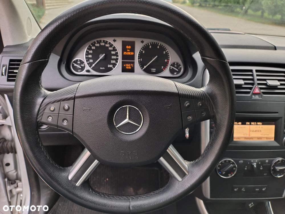 Mercedes-Benz Klasa B - 16