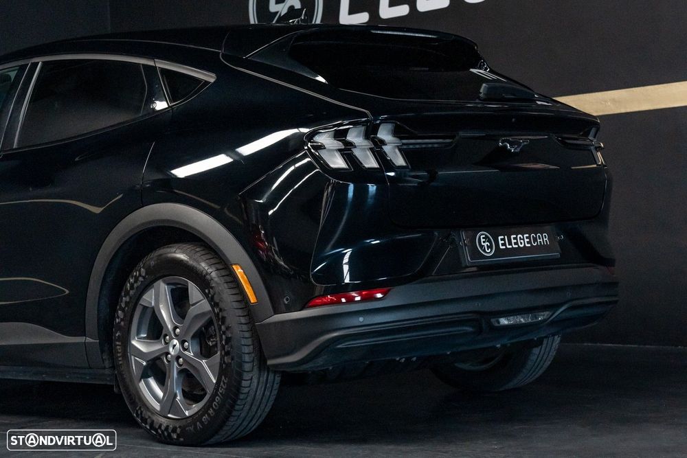 Ford Mustang Mach-E Premium AWD - 10