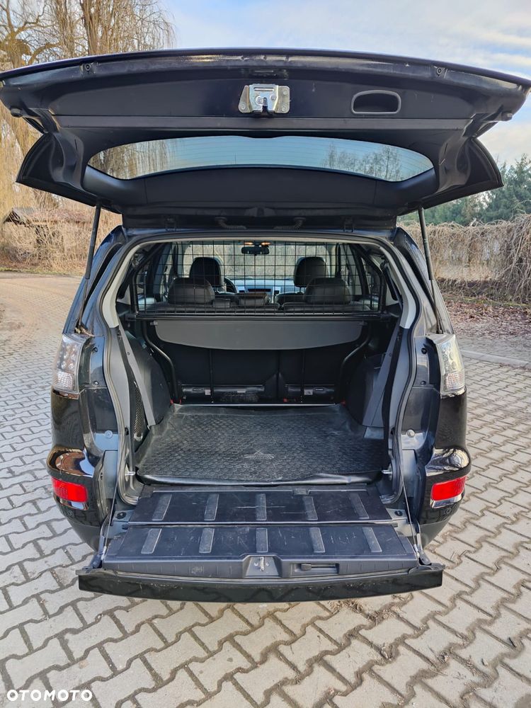 Mitsubishi Outlander 2.0 DID Instyle - 12