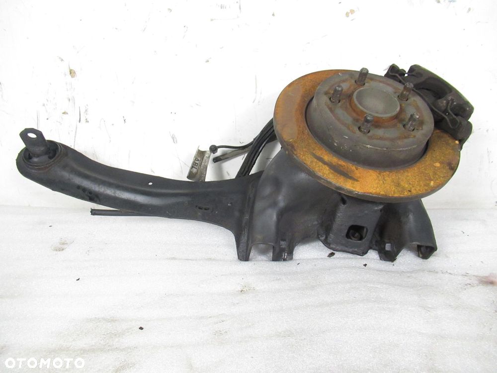 WAHACZ TYLNY LEWY FORD FOCUS MK2 II - 7
