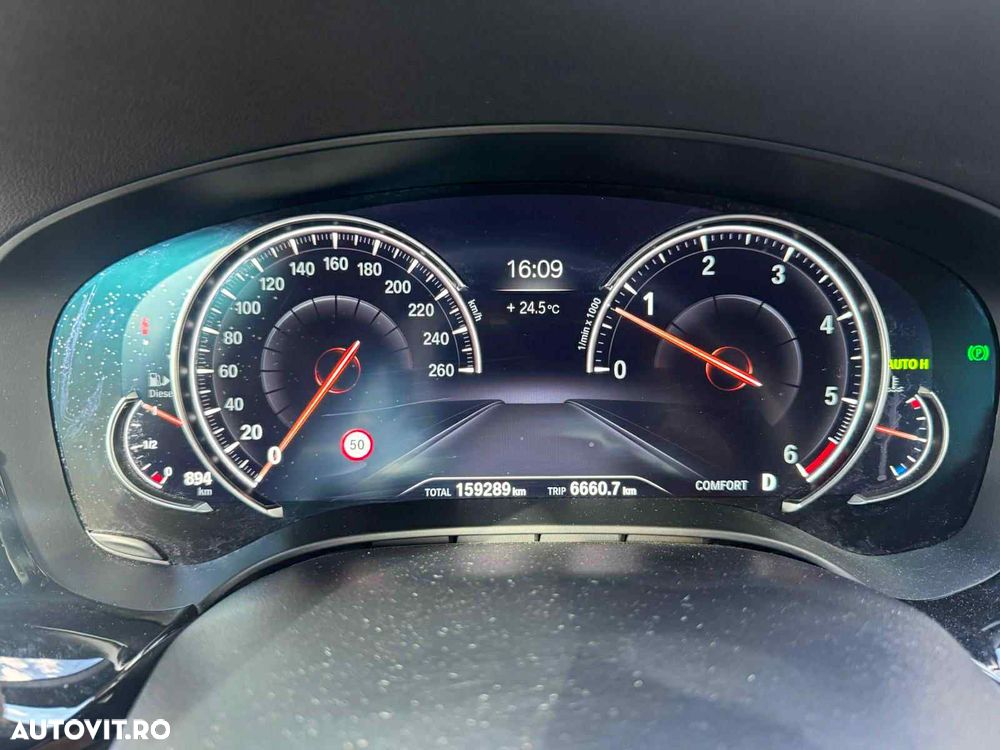 BMW Seria 5 530d xDrive Aut. Luxury Line - 7