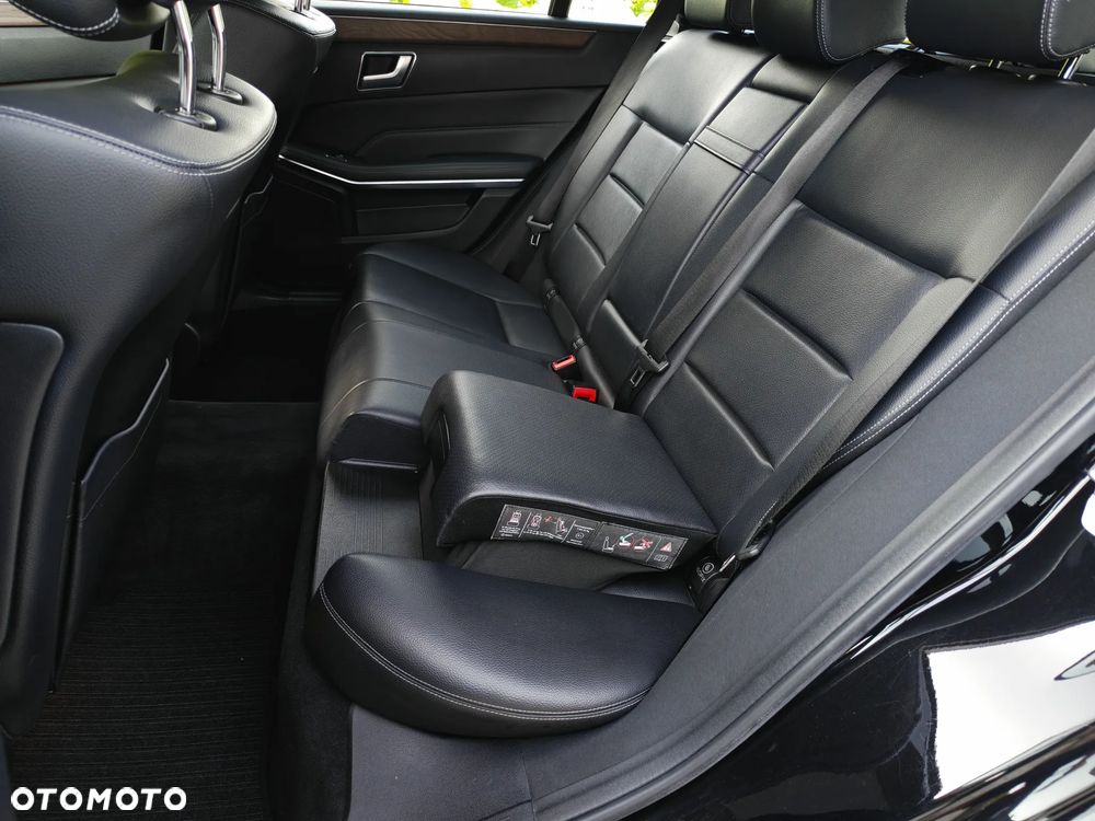 Mercedes-Benz Klasa E 350 BlueTEC 7G-TRONIC - 31