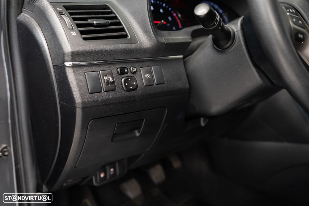 Toyota Avensis SD 2.0 D-4D Exclusive +Navi - 15