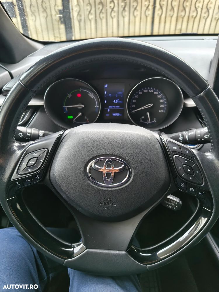 Toyota C-HR 1.8 HSD 4x2 CVT C-lassy LED - 4