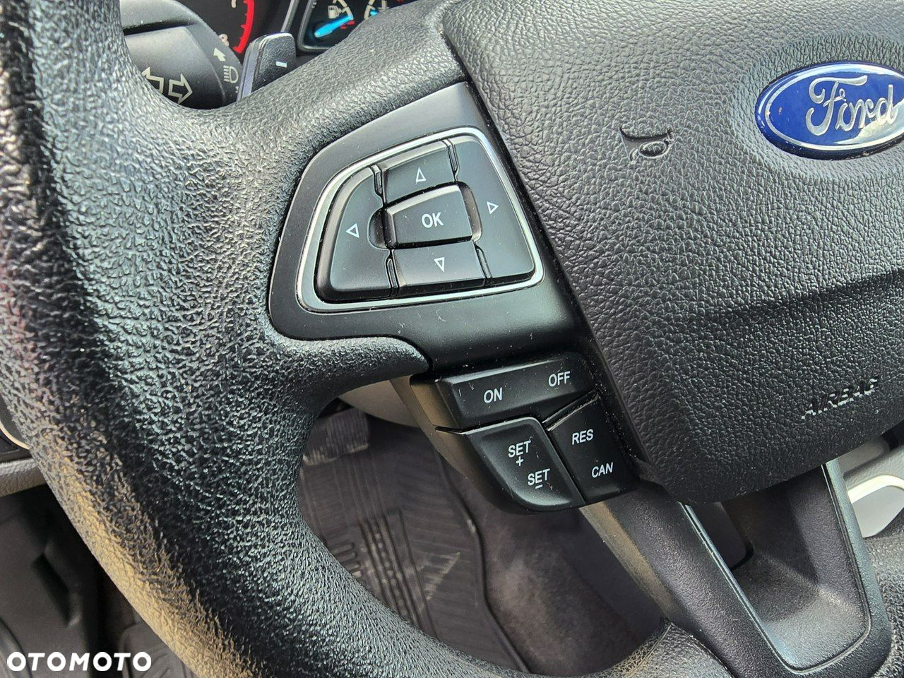 Ford Kuga - 18