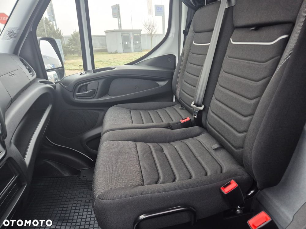 Iveco Daily 35S18HV chłodnia do -18 stopni! + łóżko - 6