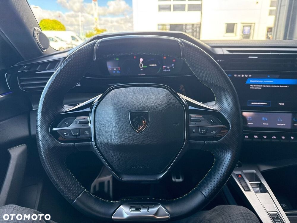 Peugeot 408 - 15