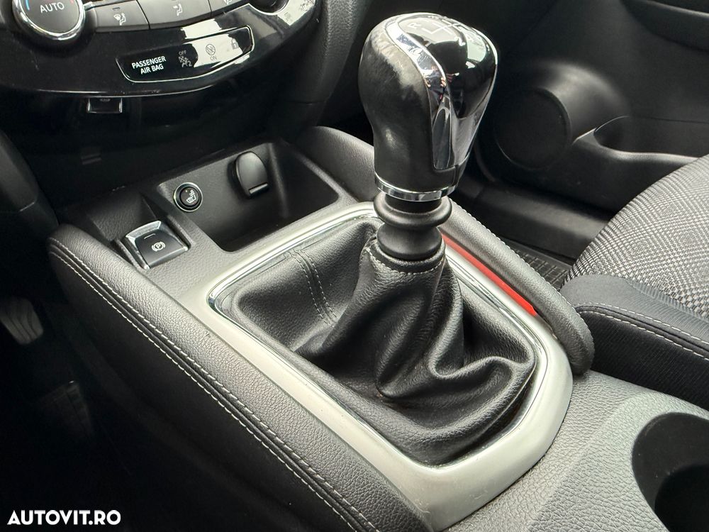 Nissan Qashqai 1.6 DCI ALL-MODE 4x4i N-Connecta - 34