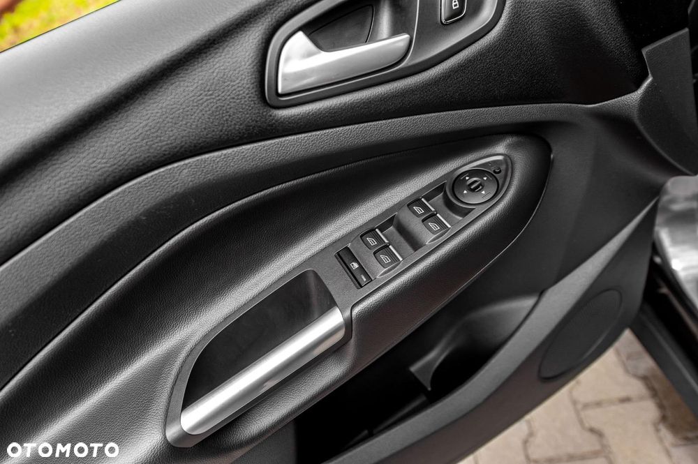 Ford Kuga 1.5 EcoBoost 4x4 Titanium - 20