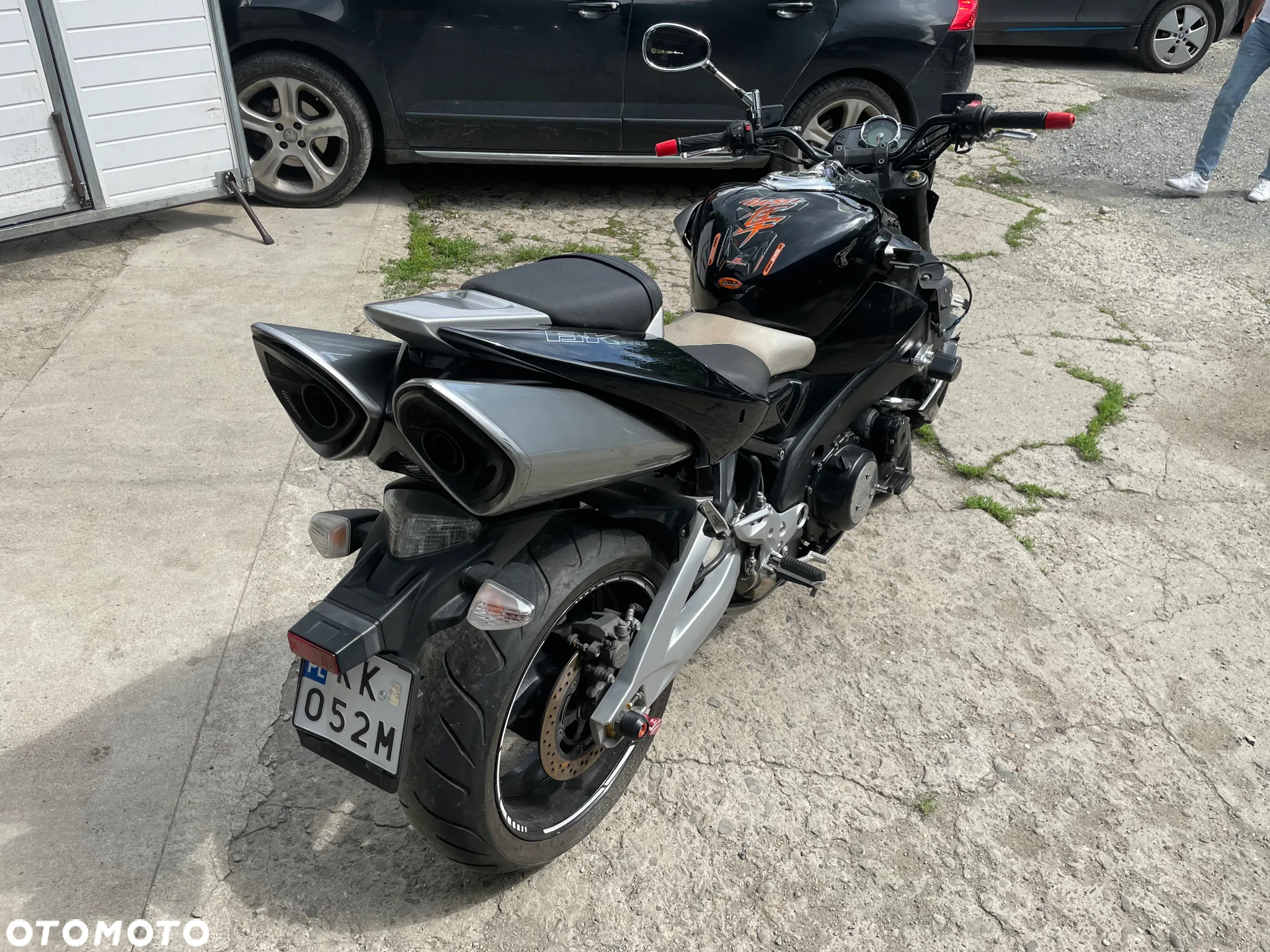 Suzuki GSX - 2