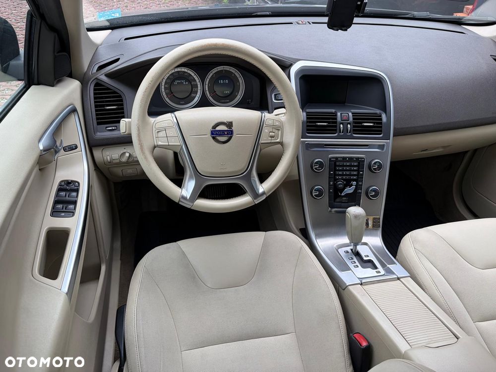 Volvo XC 60 D3 Momentum - 11