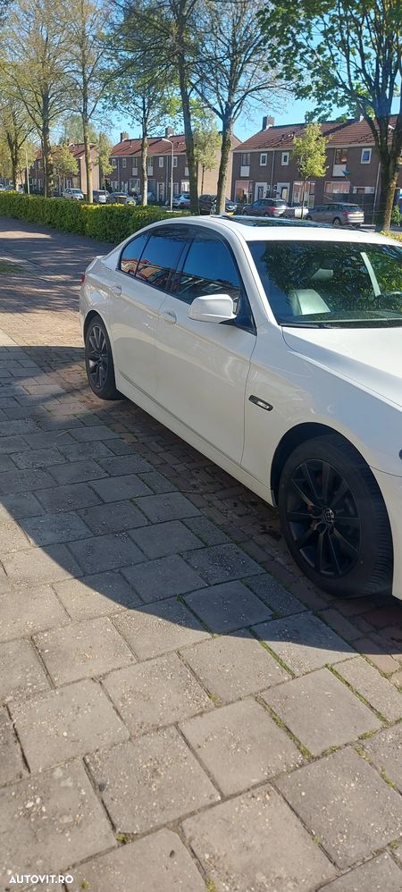 BMW Seria 5 525d Sport-Aut. - 8