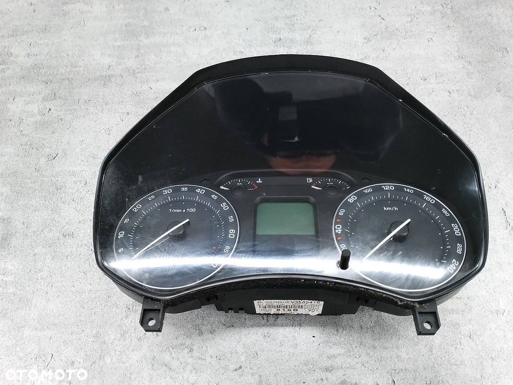 LICZNIK SKODA OCTAVIA II 1Z0920810B  V3562416 A2C53032525 1.6 FSI - 1