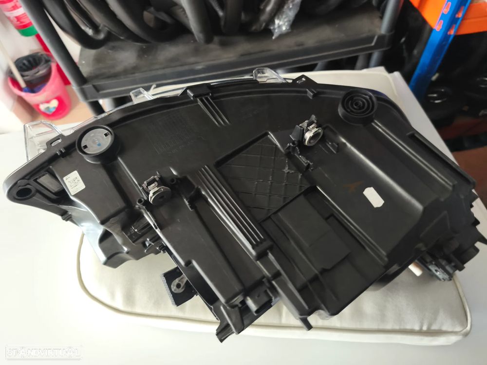 Farol esquerdo full Led Adaptativ F34 lci - 7