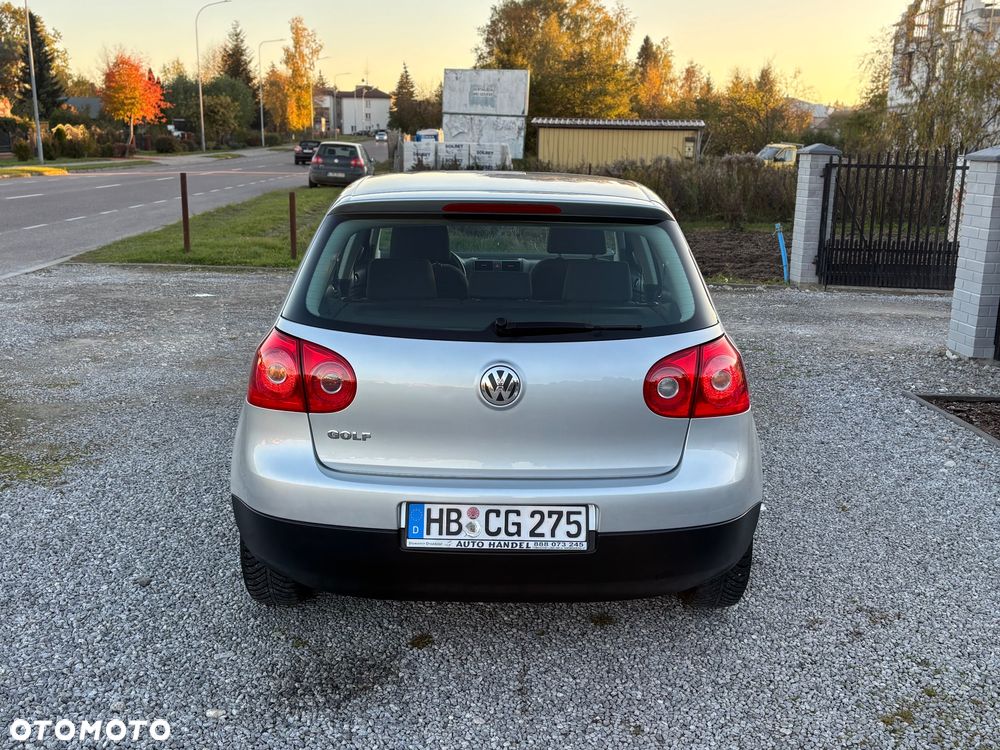 Volkswagen Golf - 18
