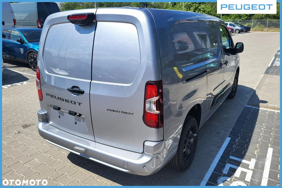 Peugeot Partner Van L2H1 EAT8 1.5 130KM - 9