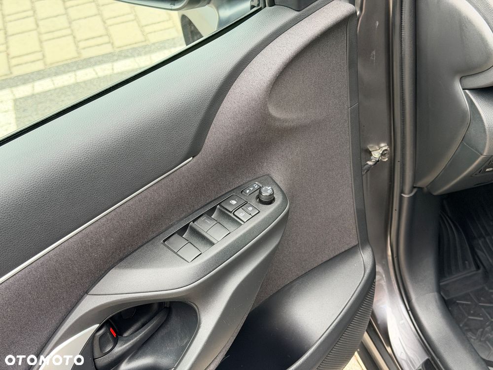 Toyota Yaris Cross Hybrid 1.5 Comfort AWD - 19