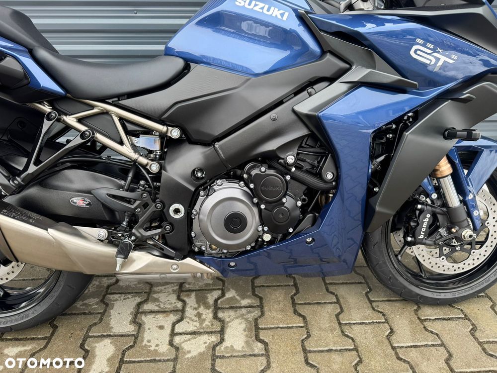 Suzuki GSX - 14