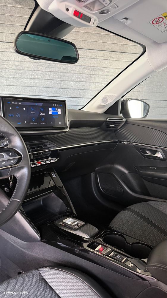 Peugeot 208 1.2 Hybrid Allure e-DCS6 - 16