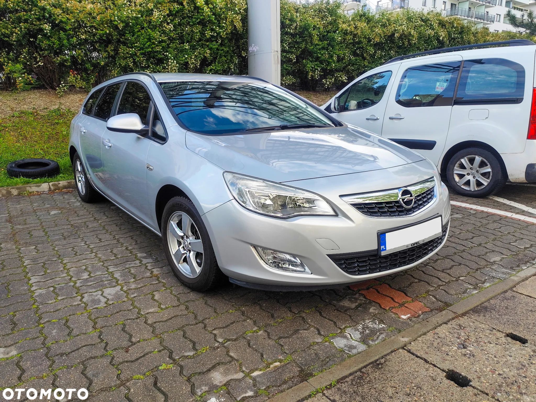 Opel Astra IV 1.4 T Cosmo - 1