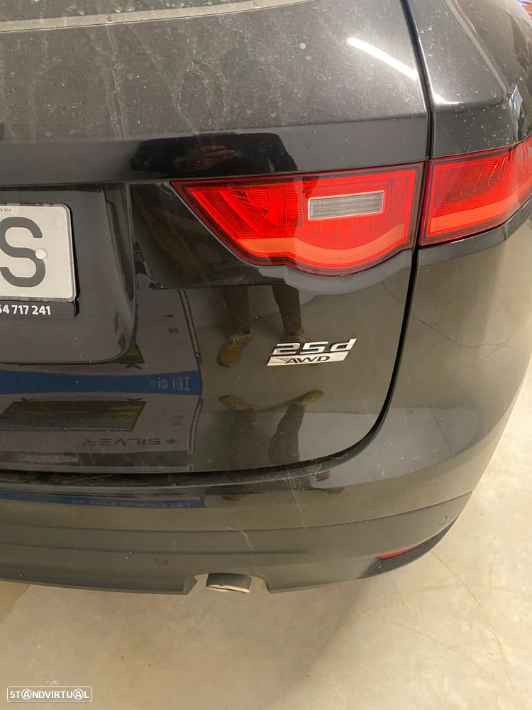 Jaguar F-Pace 25d AWD Aut. R-Sport - 3