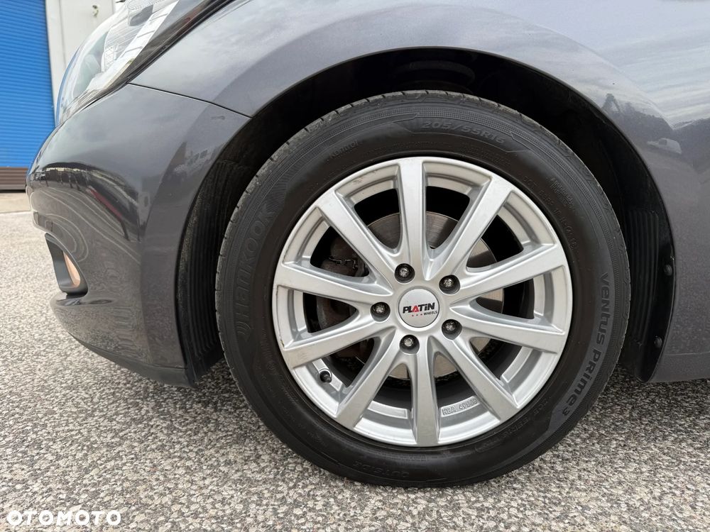 Kia Ceed 1.6 GDI Dream Team Edition - 30