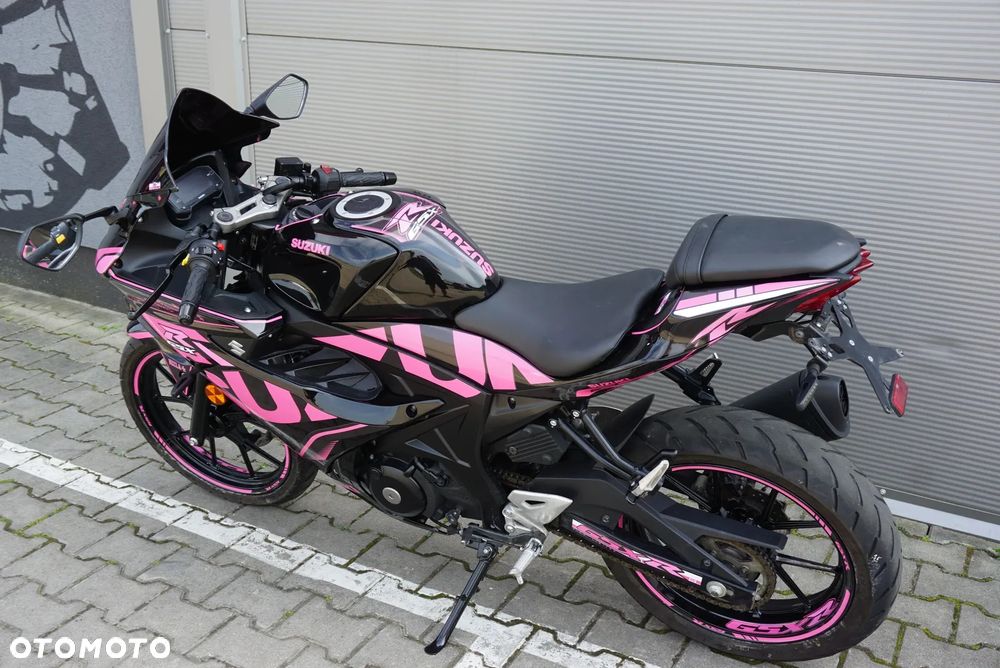 Suzuki GSX - 14
