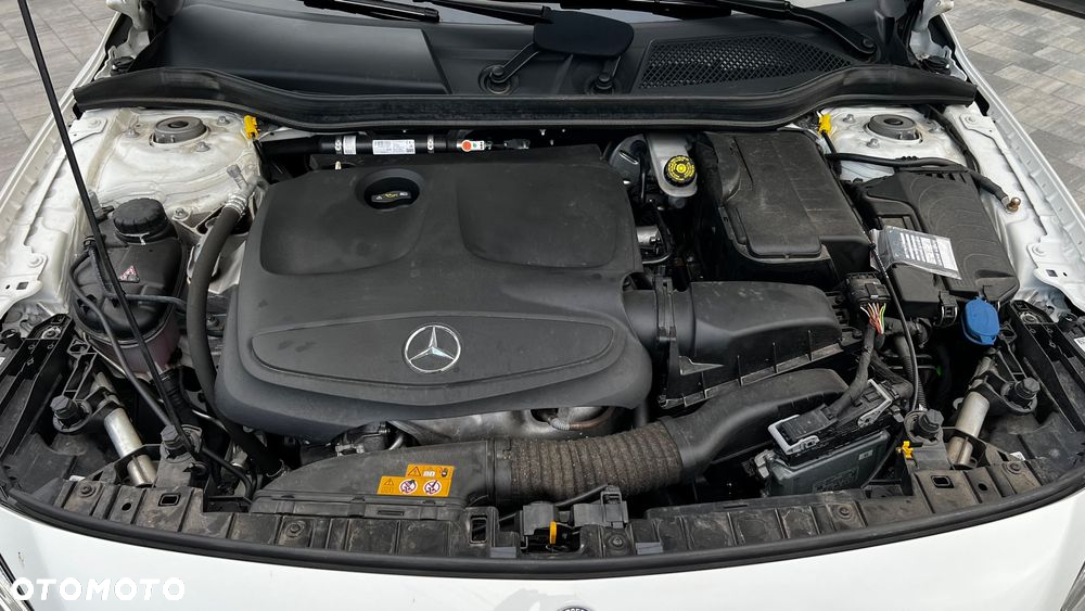 Mercedes-Benz GLA 200 7G-DCT AMG Line - 36