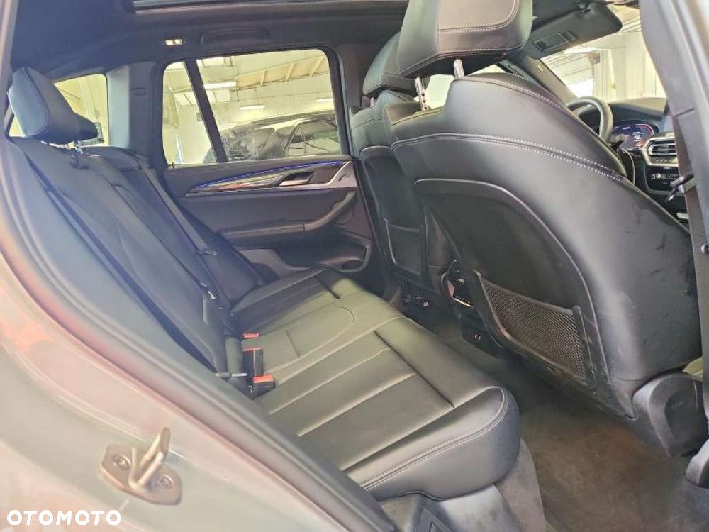 BMW X3 - 11