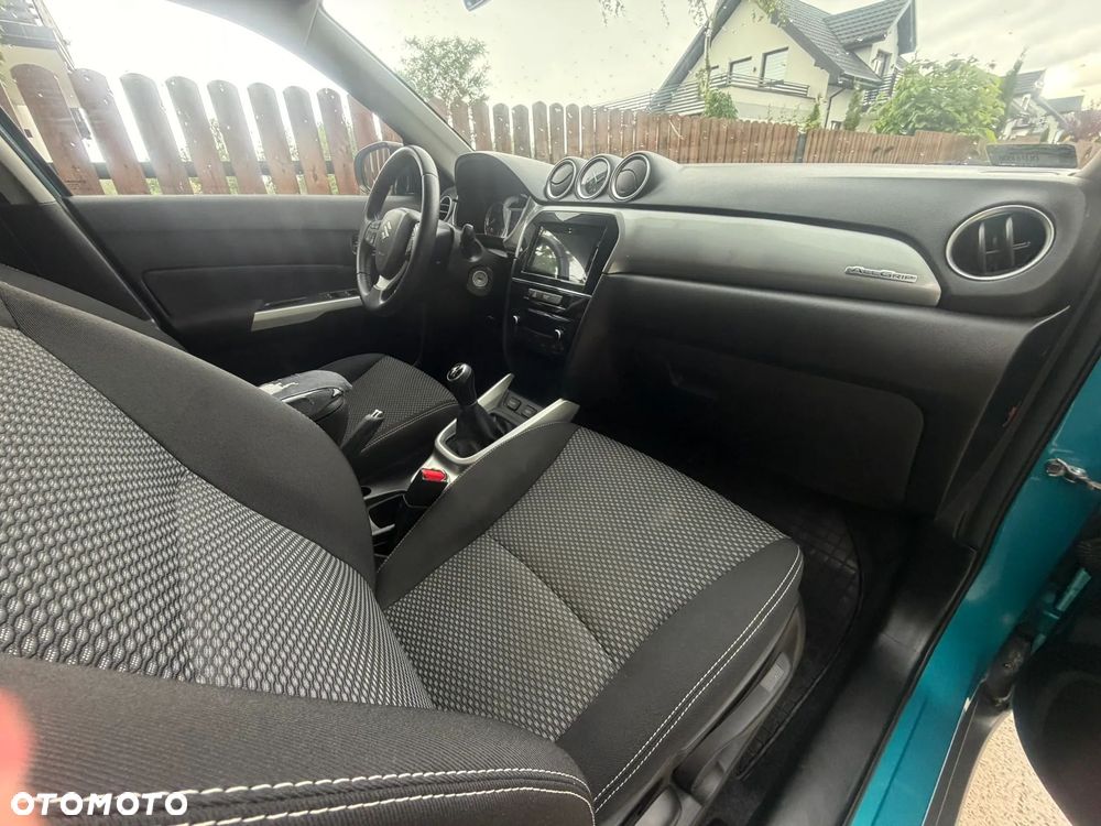 Suzuki Vitara 1.6 Premium 4WD - 8