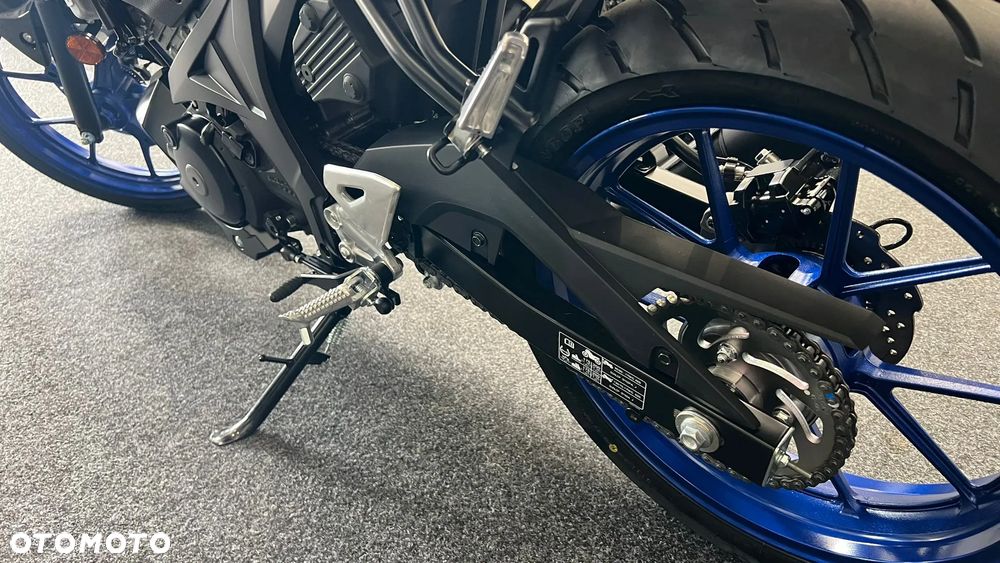 Suzuki GSX - 13