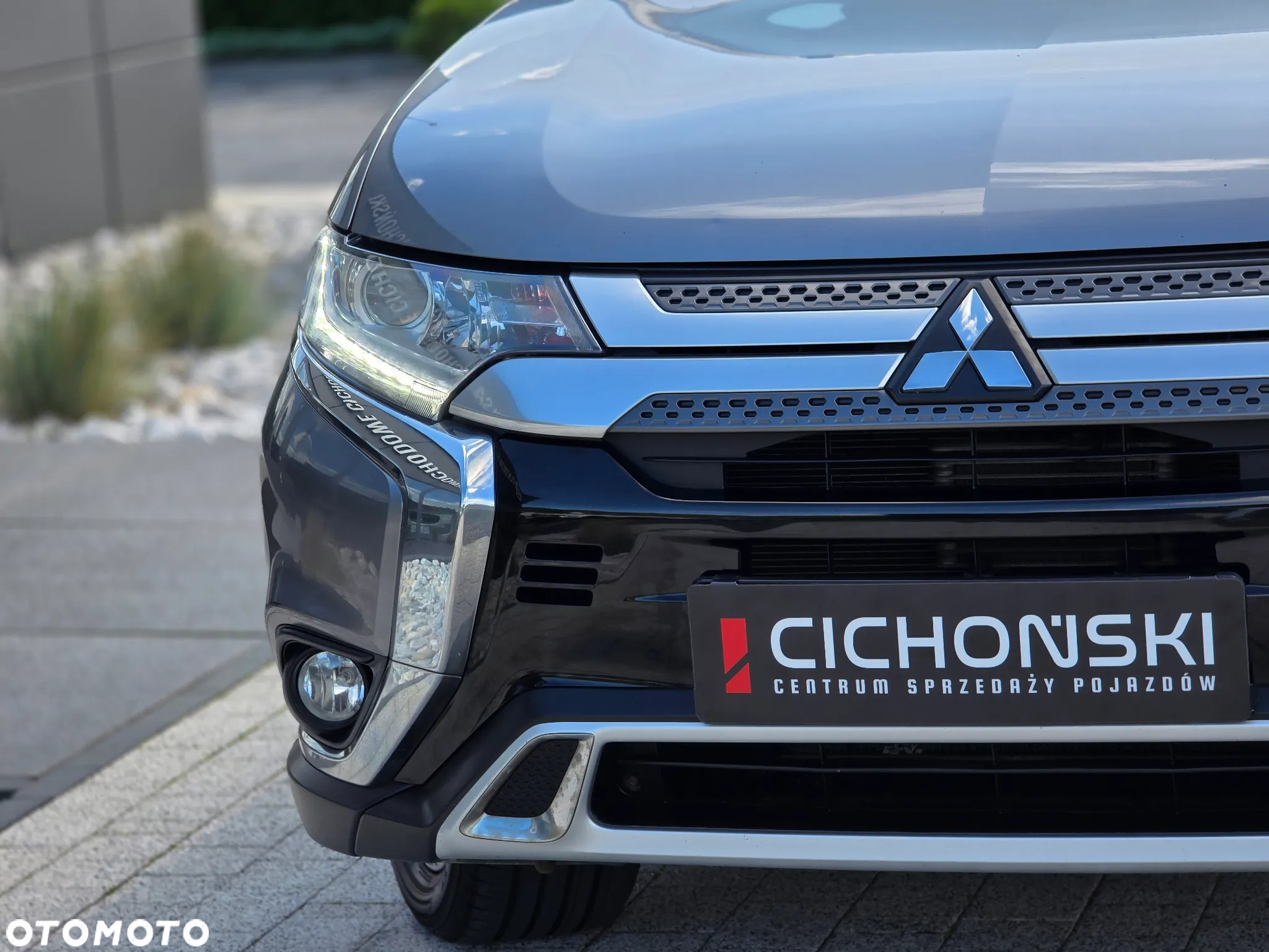 Mitsubishi Outlander 2.0 Intense + SDA 4WD CVT - 19