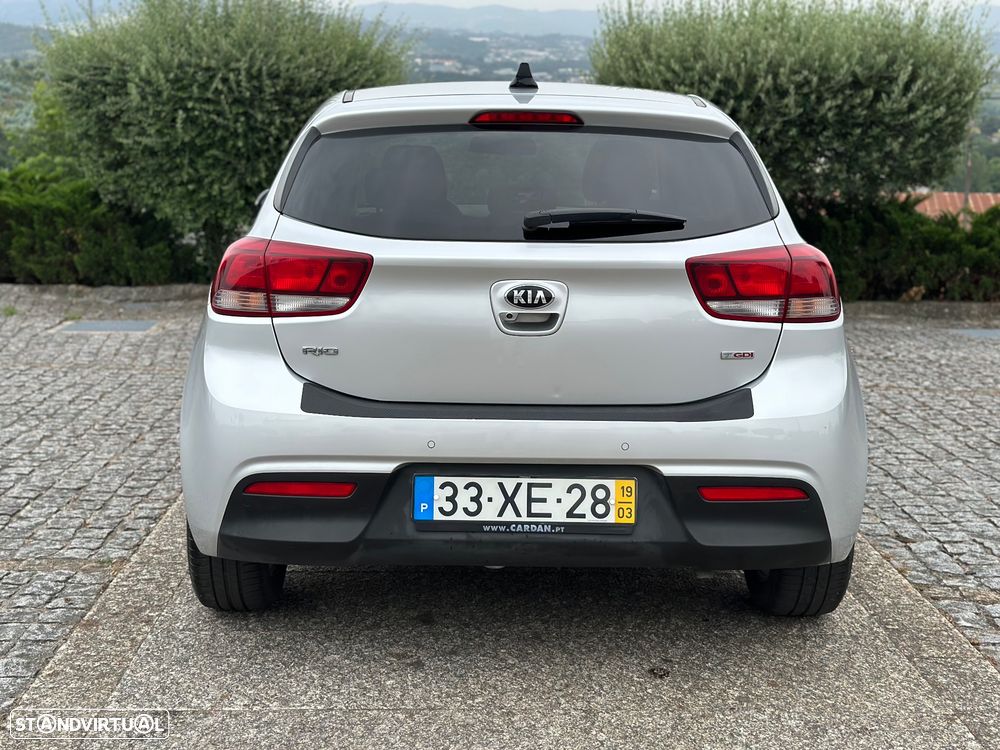 Kia Rio 1.2 CVVT Urban - 4
