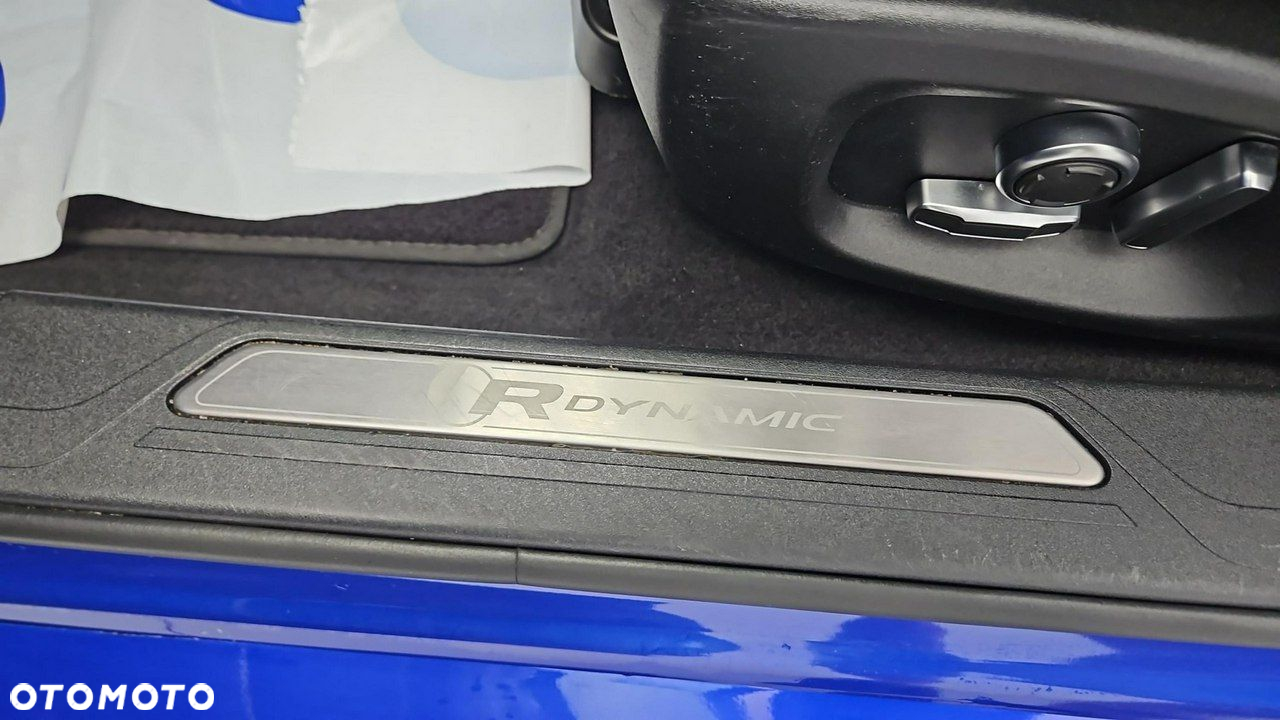 Jaguar XE 2.0 P250 R-Dynamic S - 21