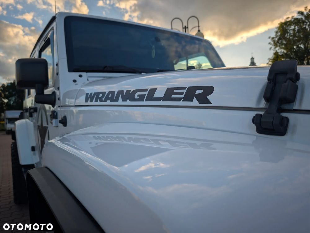 Jeep Wrangler 3.6 Unlim Sahara - 10