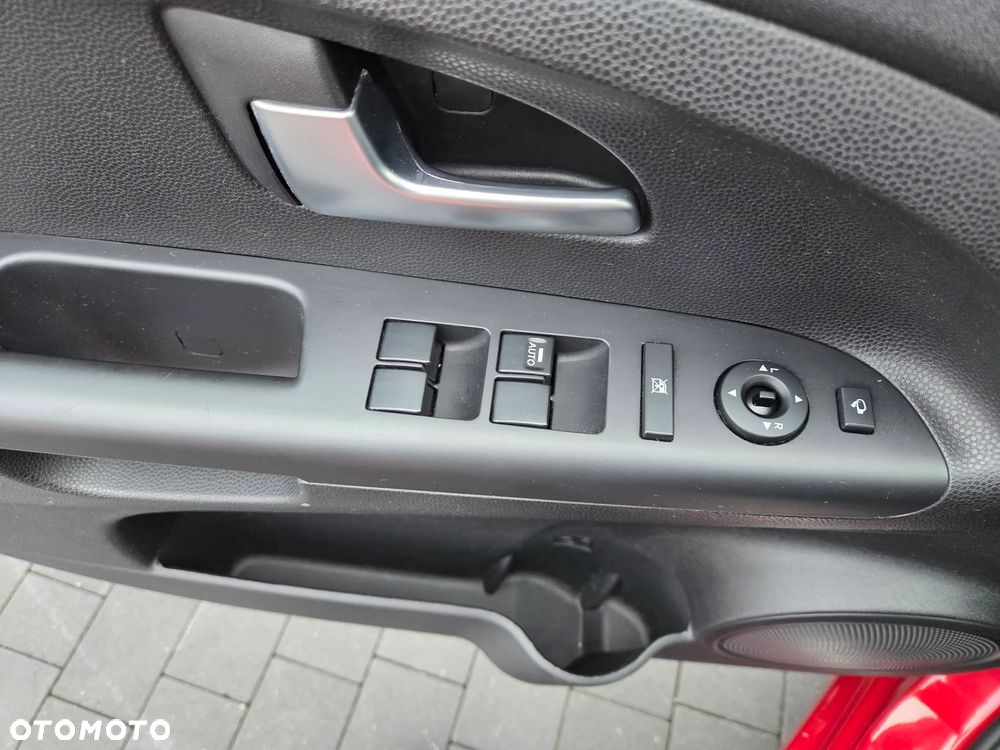 Kia Venga 1.4 CVVT Business Line - 14