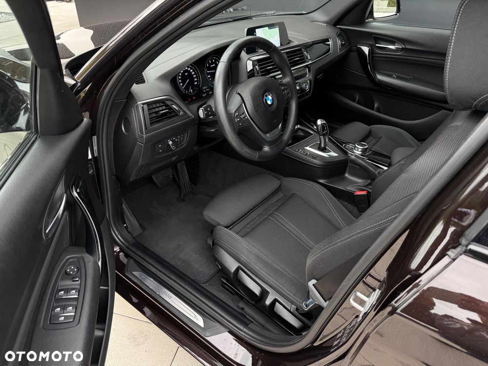 BMW Seria 1 120i Sport Line Shadow sport - 22