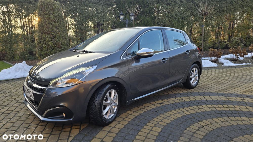 Peugeot 208 1.2 PureTech GPF Signature S&S - 24