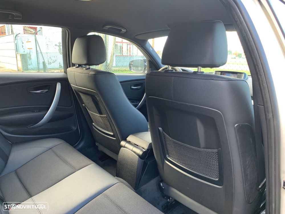 BMW 118 d Pack M - 23