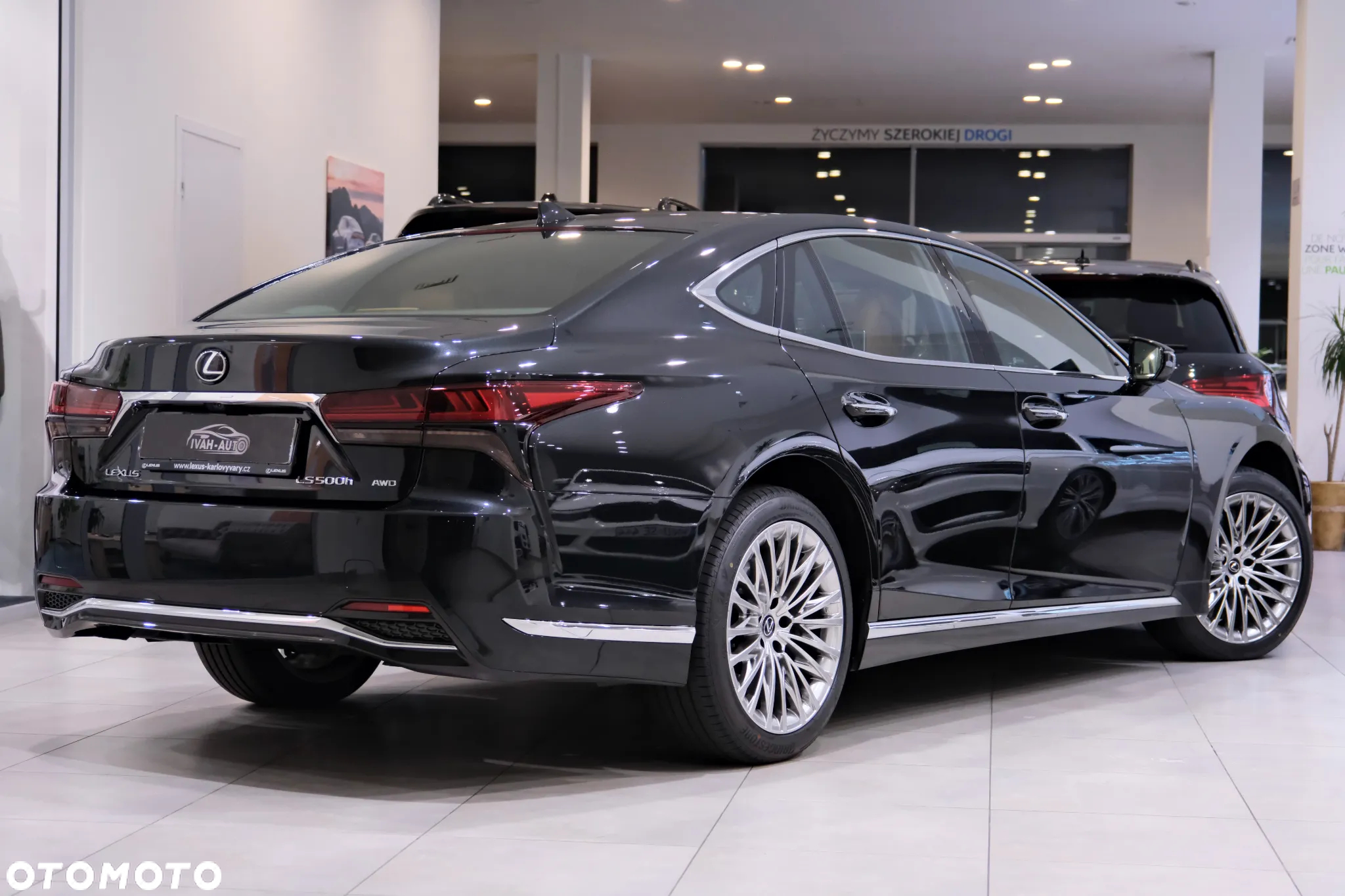 Lexus LS - 6