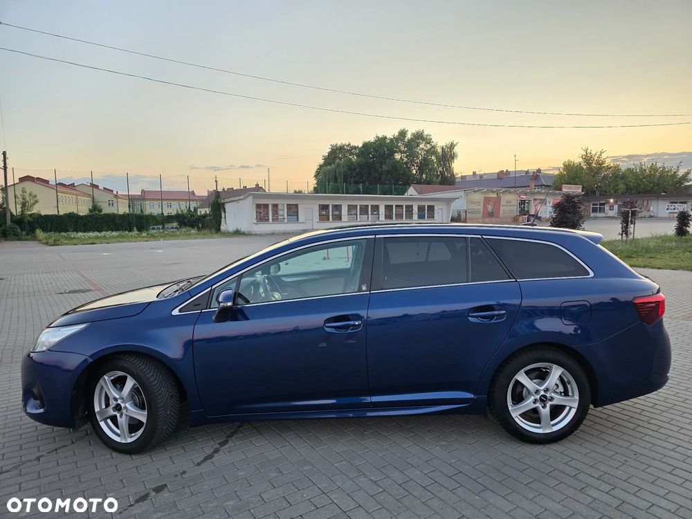 Toyota Avensis Touring Sports 1.8 Multidrive S Comfort - 4